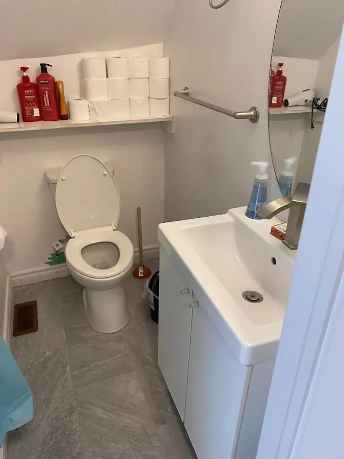 Quad Room With Private Bathroom 536A-Two Bedrooms Toronto Casa de hóspedes
